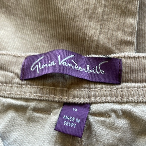 Gloria Vanderbilt - Khaki Corduroy Pants - size 14 - Picture 3 of 4